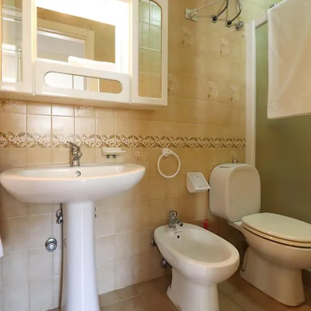 בית נופש Casa Helena A 8 Posti *